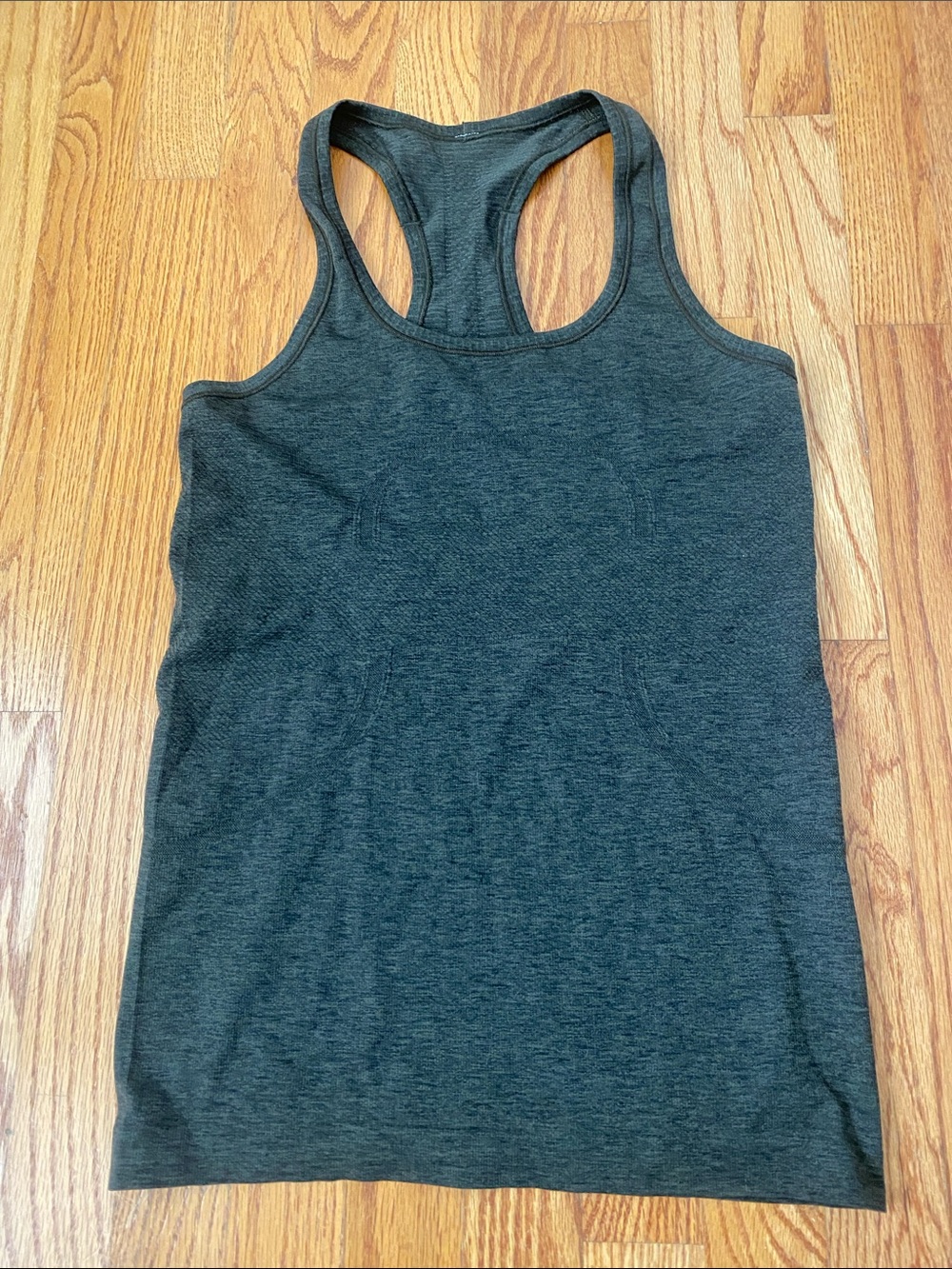 Lululemon Swiftly tank size 6